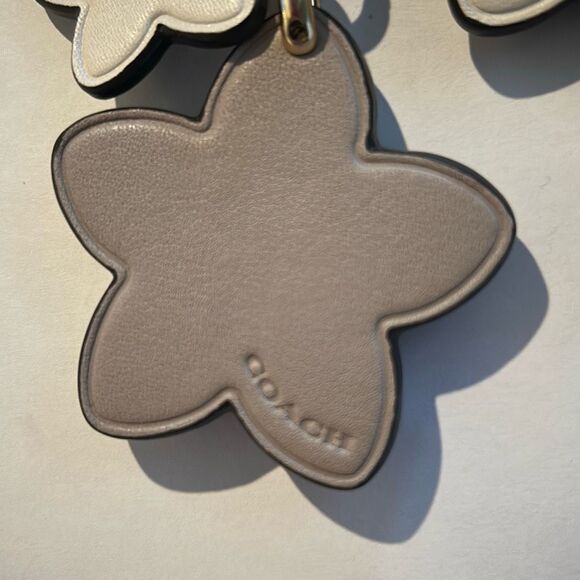 COACH Tearose Leather Keychsin - Picture 6 of 6